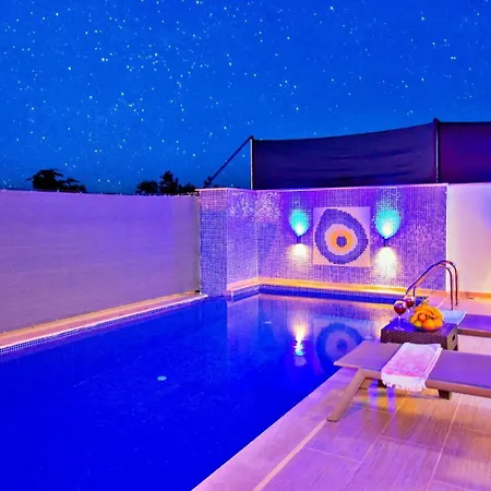 1 Bedroom Secluded In Uzumlu Villa *