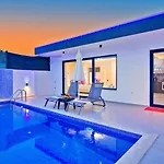 וילה 1 Bedroom Secluded In Uzumlu